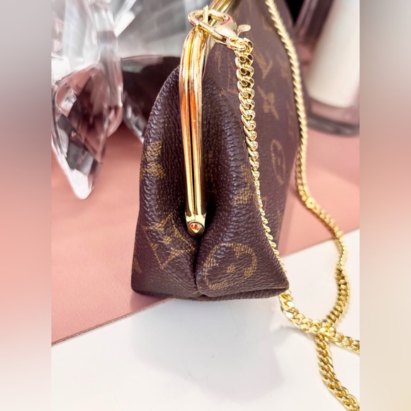 SOLD Vintage Louis Vuitton Kisslock Purse w COA - Picture 6 of 13